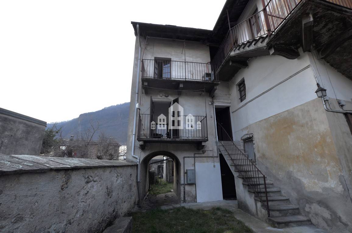appartamento in vendita a Pont Canavese