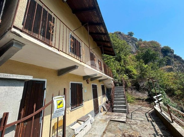 casa indipendente in vendita a Pont Canavese