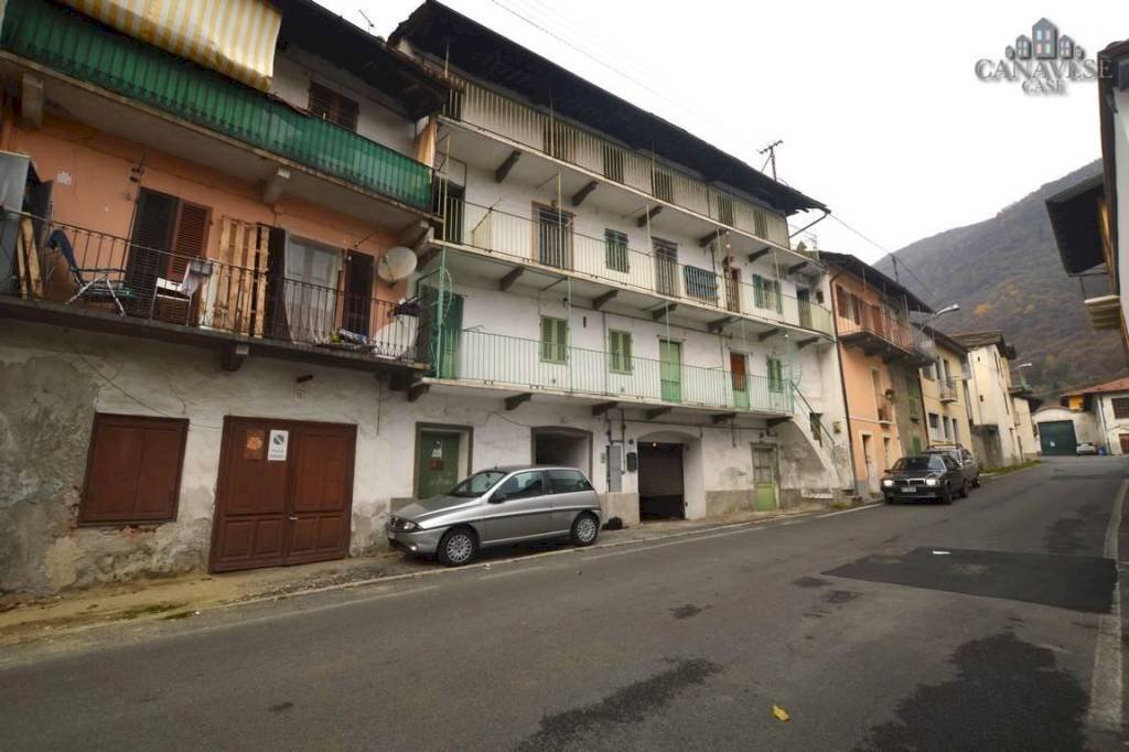 casa indipendente in vendita a Pont Canavese