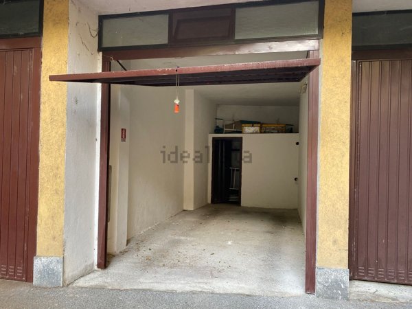 locale di sgombero in vendita a Porte
