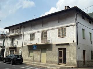 locale commerciale in vendita a Porte