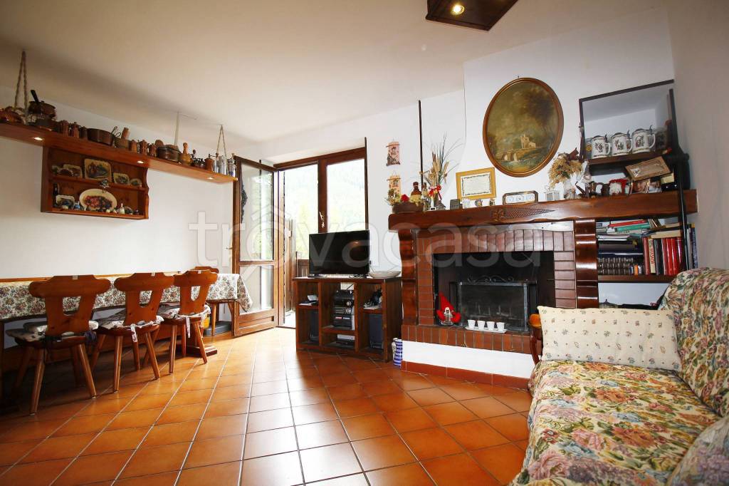 appartamento in vendita a Pragelato in zona Souchères Basses