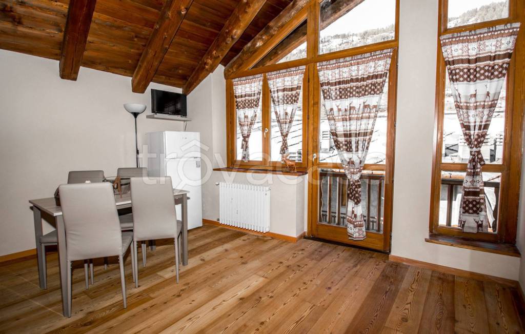 appartamento in vendita a Pragelato in zona Souchères Basses