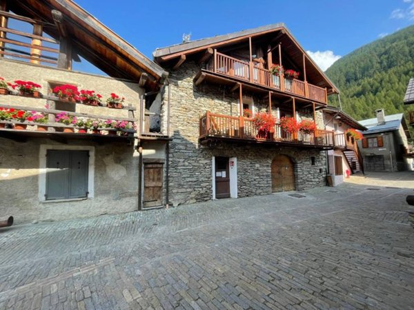 appartamento in vendita a Pragelato in zona Souchères Basses