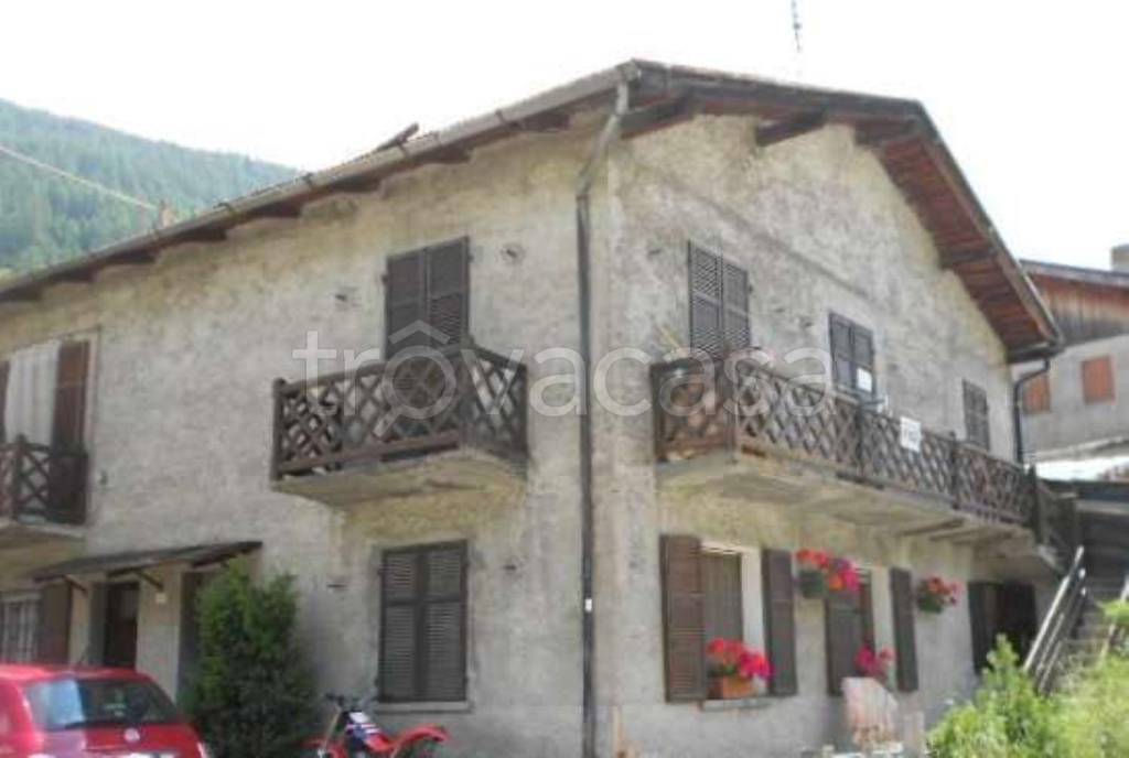 appartamento in vendita a Pragelato in zona Souchères Basses