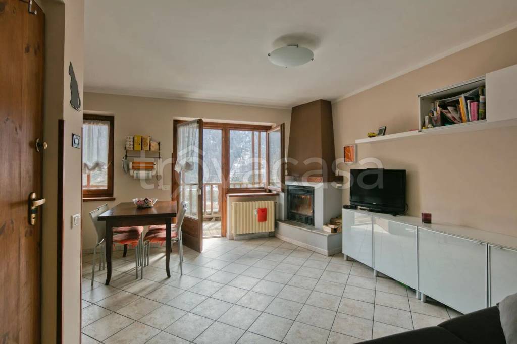 appartamento in vendita a Pragelato in zona Souchères Basses