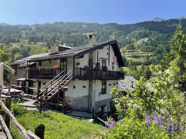 appartamento in vendita a Pragelato in zona Souchères Basses