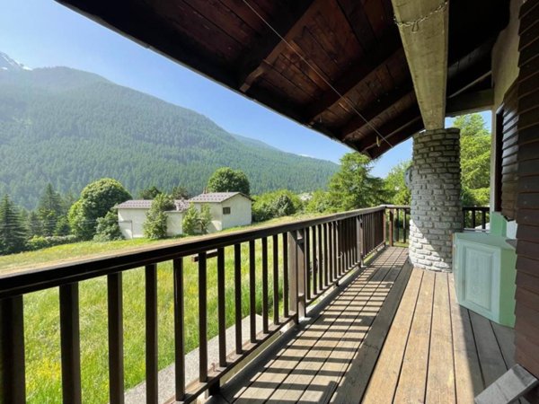 appartamento in vendita a Pragelato in zona Souchères Basses
