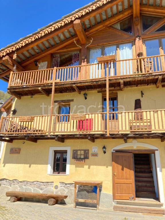 appartamento in vendita a Pragelato in zona Chezal