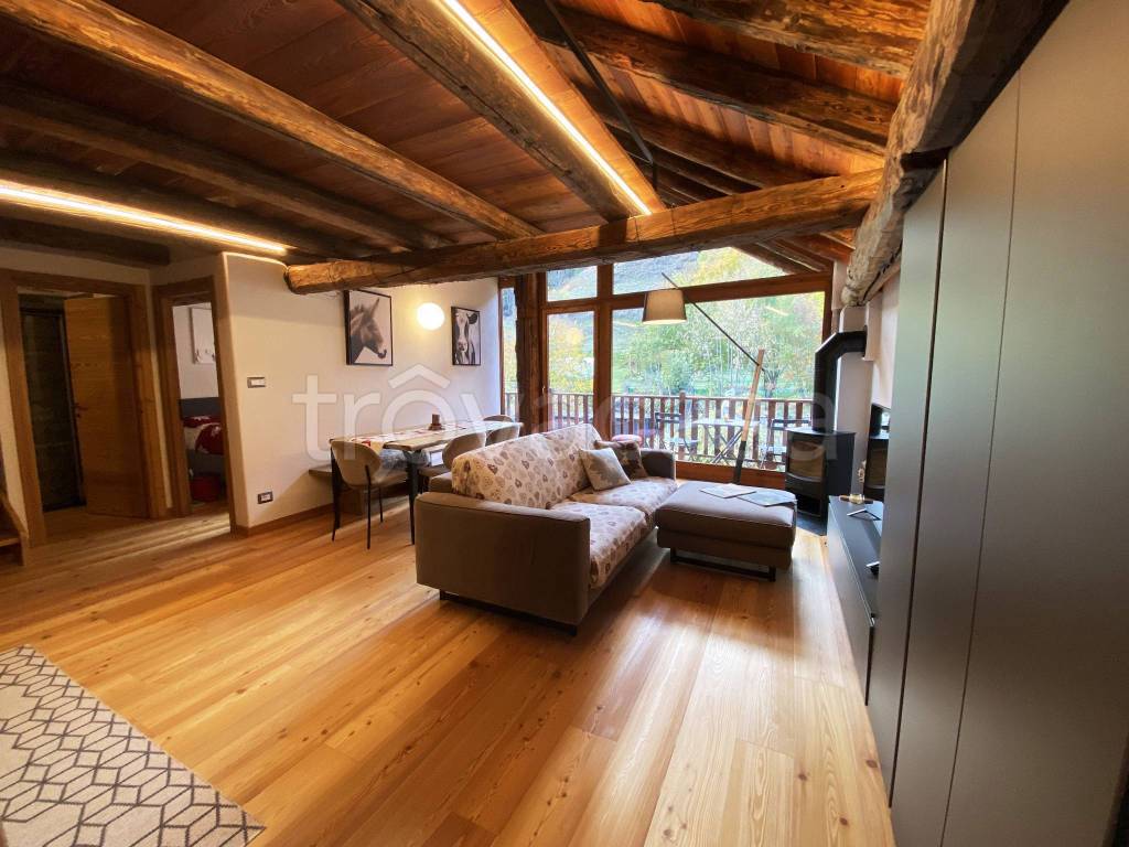 appartamento in vendita a Pragelato in zona La Ruà