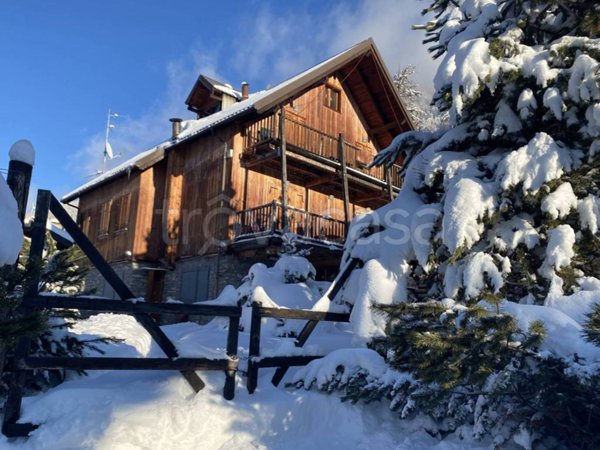 appartamento in vendita a Pragelato in zona La Ruà