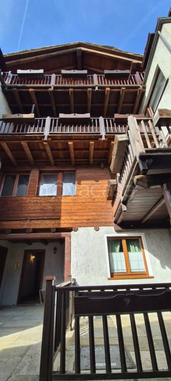 appartamento in vendita a Pragelato in zona Allevè