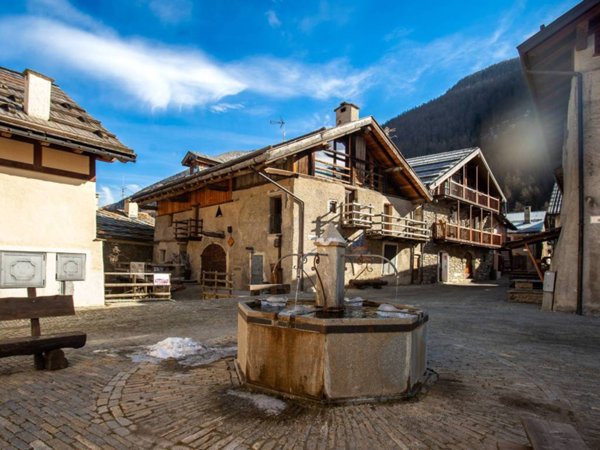 appartamento in vendita a Pragelato in zona Souchères Basses