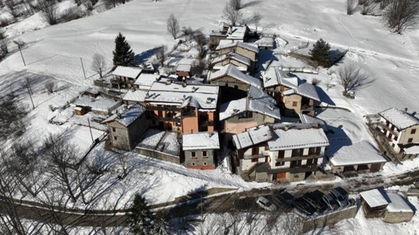 appartamento in vendita a Prali in zona Cugno