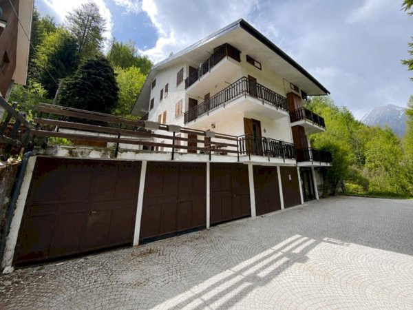 appartamento in vendita a Prali in zona Malzat
