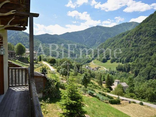 casa indipendente in vendita a Prali in zona Malzat