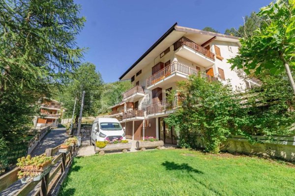 appartamento in vendita a Prali in zona Malzat
