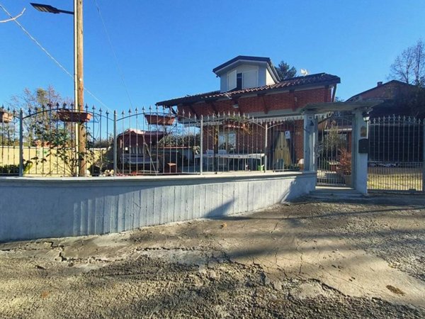 casa indipendente in vendita a Pralormo