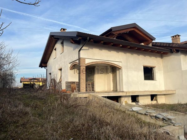 casa indipendente in vendita a Pralormo