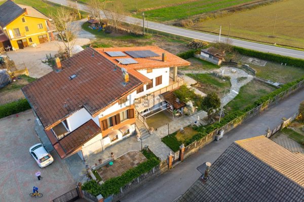 casa indipendente in vendita a Pralormo