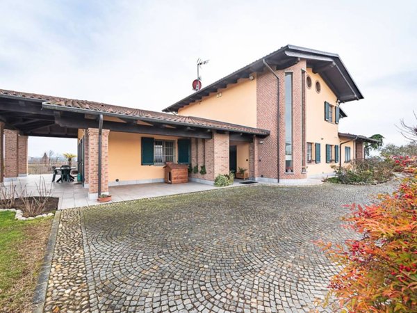 casa indipendente in vendita a Pralormo