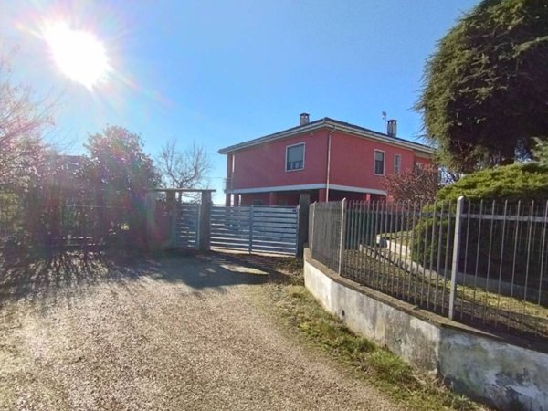casa indipendente in vendita a Pralormo