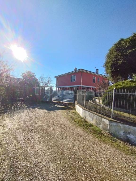 casa indipendente in vendita a Pralormo