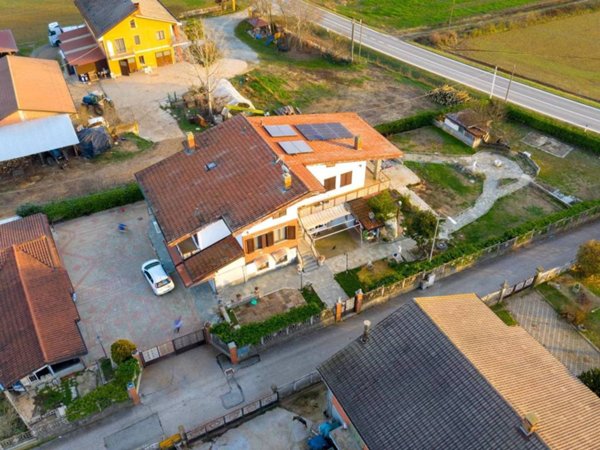 casa indipendente in vendita a Pralormo