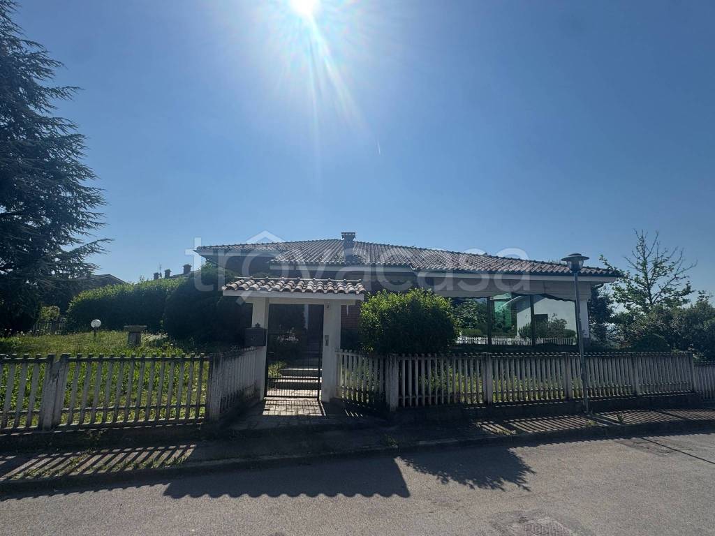 casa indipendente in vendita a Pralormo