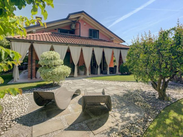 casa indipendente in vendita a Pralormo