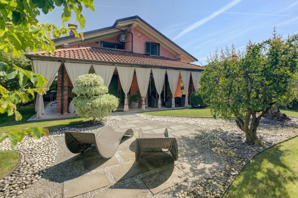 casa indipendente in vendita a Pralormo