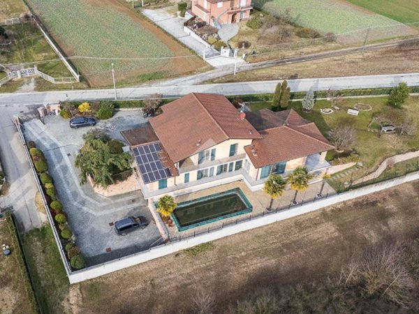 casa indipendente in vendita a Pralormo