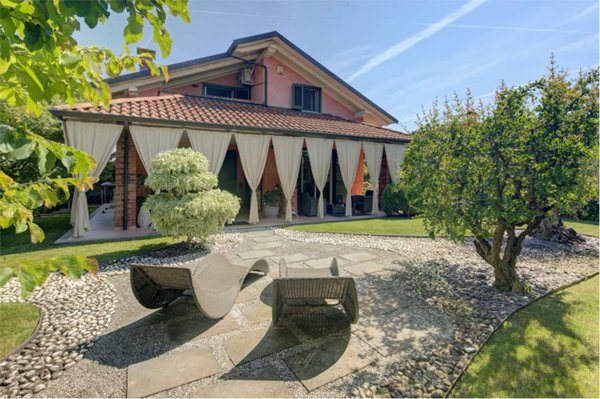 casa indipendente in vendita a Pralormo