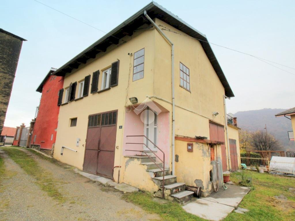 casa indipendente in vendita a Prarostino