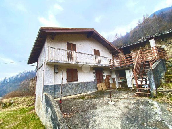 casa semindipendente in vendita a Prarostino