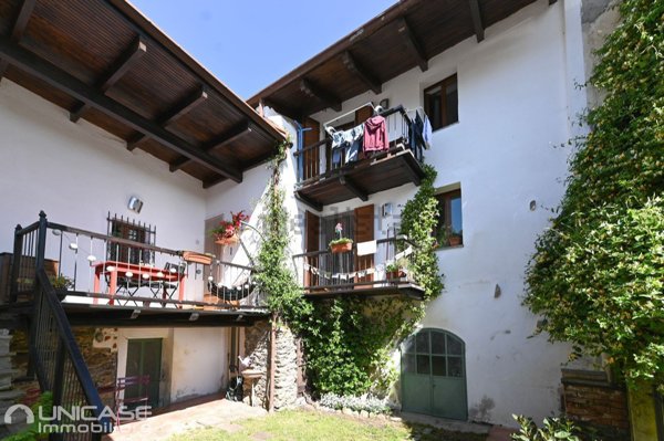 casa indipendente in vendita a Prarostino