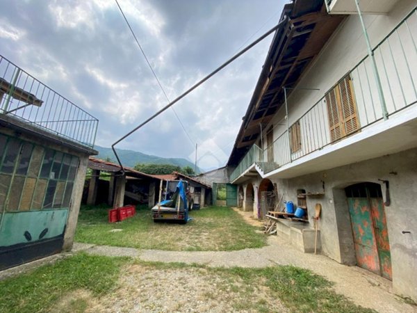 locale di sgombero in vendita a Prarostino in zona Gay