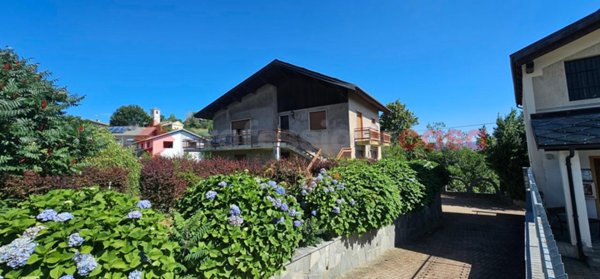 casa indipendente in vendita a Prarostino