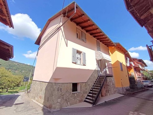 casa indipendente in vendita a Prarostino in zona Gay