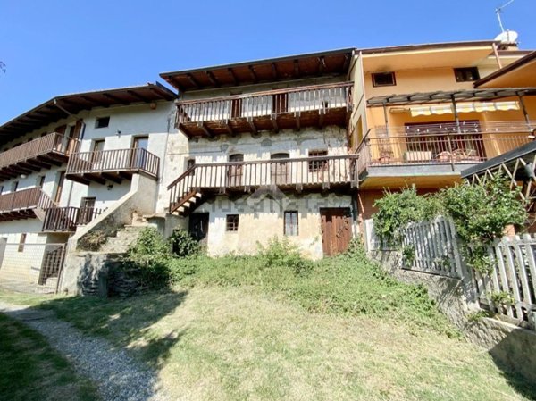 casa semindipendente in vendita a Prarostino