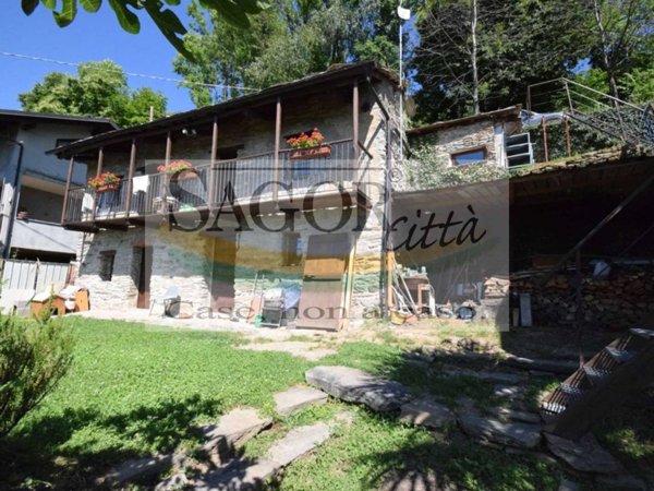casale in vendita a Prarostino in zona Ruata Cornera