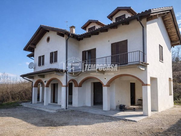 casa indipendente in vendita a Prascorsano