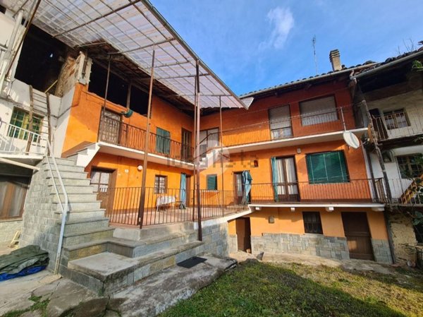 casa semindipendente in vendita a Pratiglione