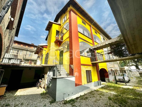 casa indipendente in vendita a Quassolo