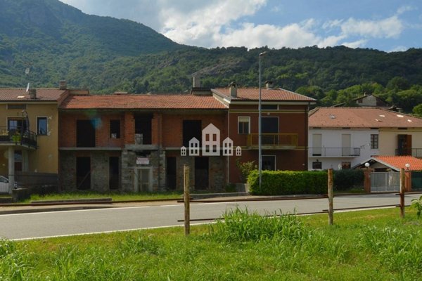 casa indipendente in vendita a Quassolo