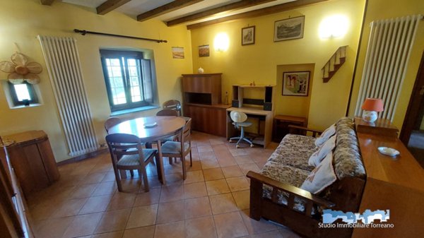 casa semindipendente in vendita a Quassolo