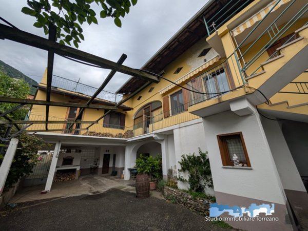 casa semindipendente in vendita a Quassolo