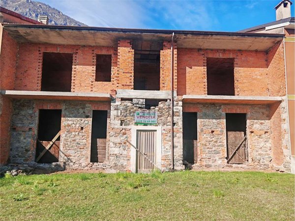 casa semindipendente in vendita a Quassolo