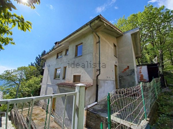 casa indipendente in vendita a Quincinetto