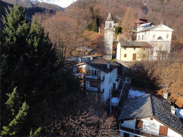 casa indipendente in vendita a Quincinetto